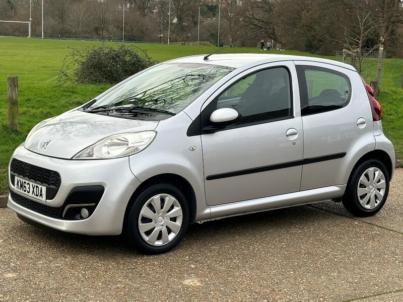 PEUGEOT 107