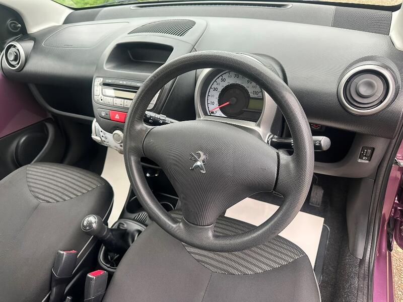 PEUGEOT 107
