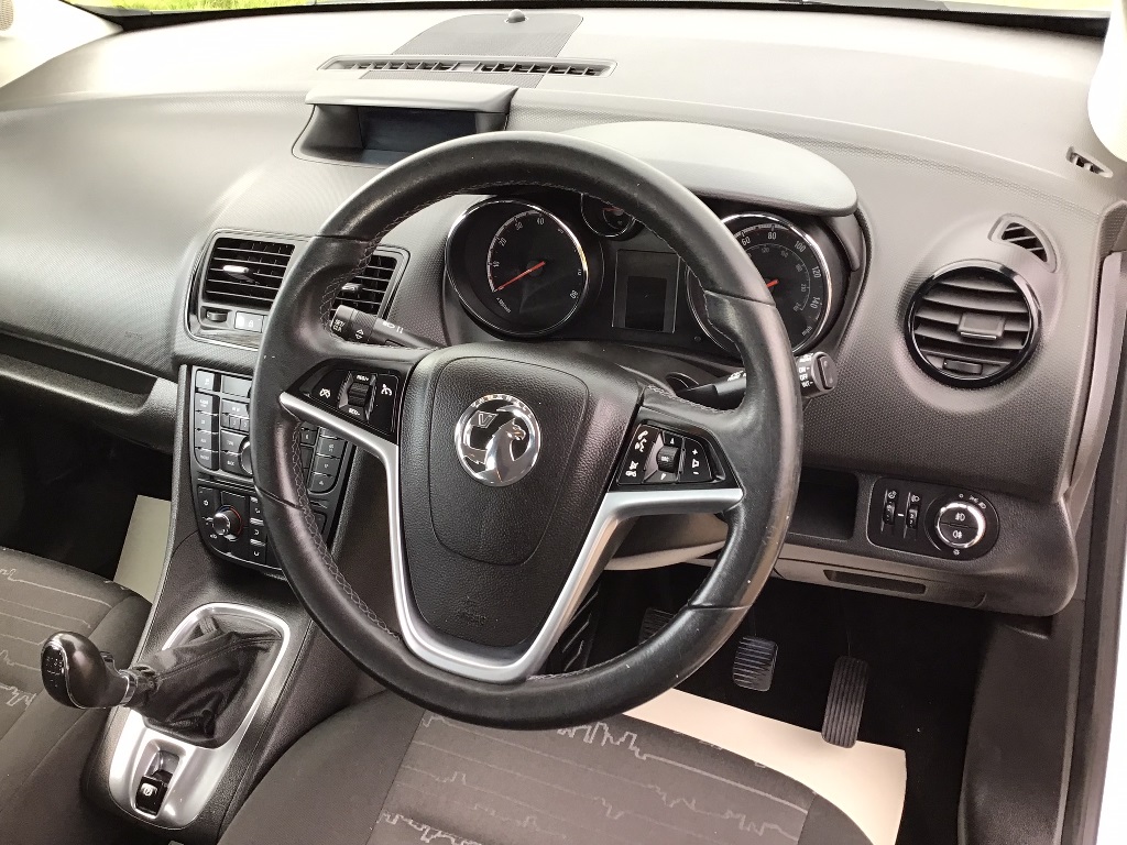 Vauxhall Meriva 1.4i 16v Turbo (140ps) SE MPV 2014 (14)