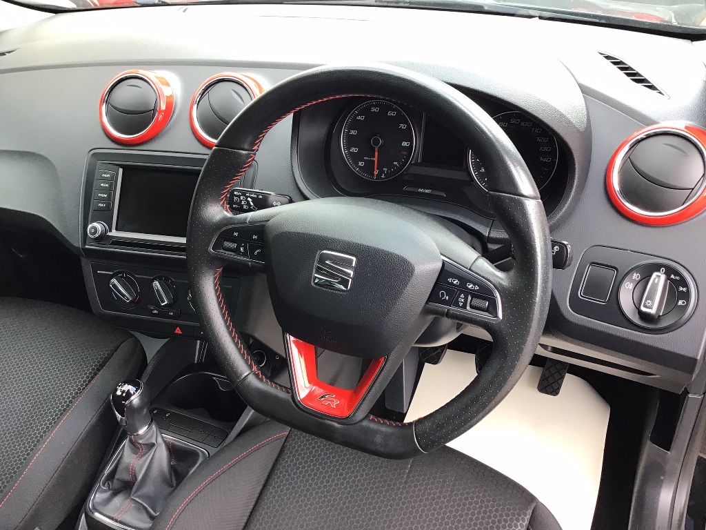 Seat Ibiza 1.2 TSI FR Red Edition 5DR 2016 (66)