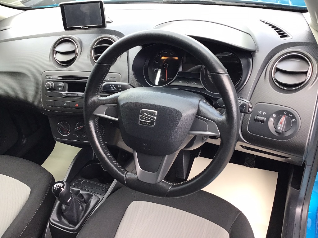 Seat Ibiza 1.4 Toca 5DR 2014 614)