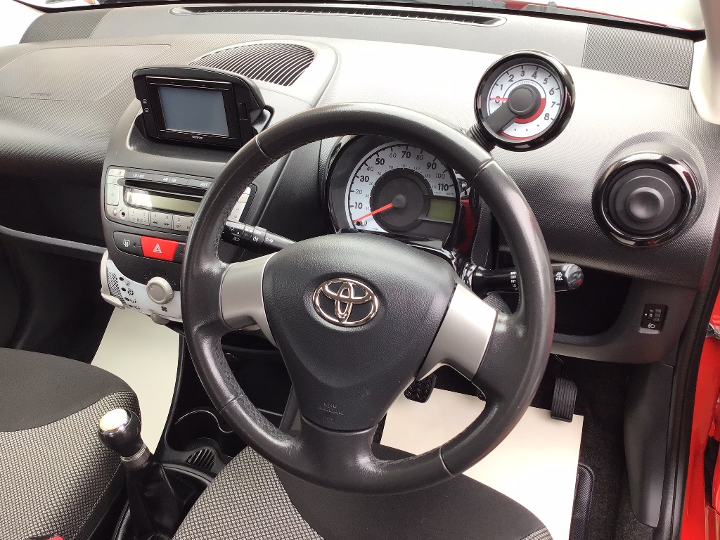 Toyota Aygo 1.0 VVT-i Mode 5DR 2014 (14)